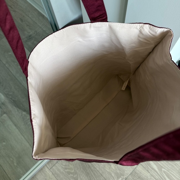 Gucci Burgundy Tote Bag - Picture 2 of 3